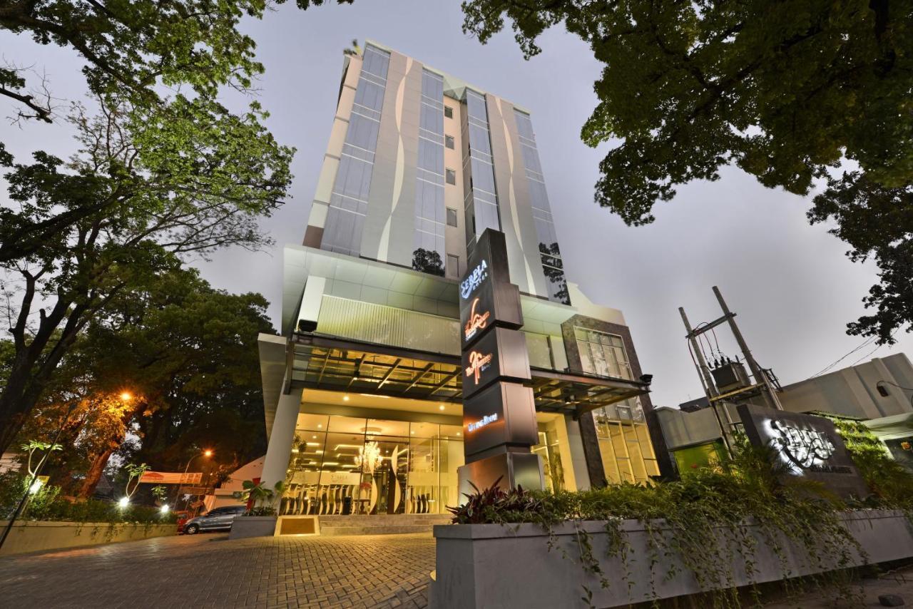 Serela Cihampelas By Kagum Hotels Bandung Exterior foto